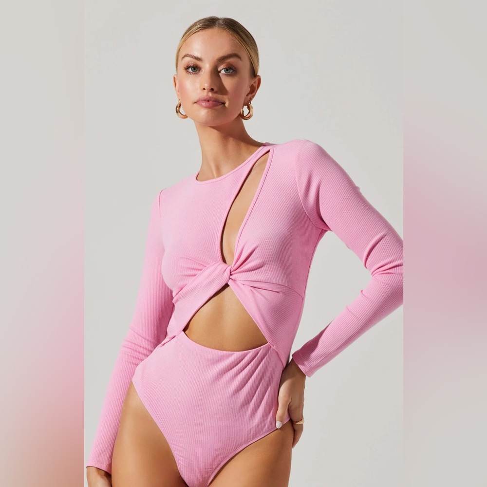 NEW ASTR The Label Cutout Knot Front Bodysuit